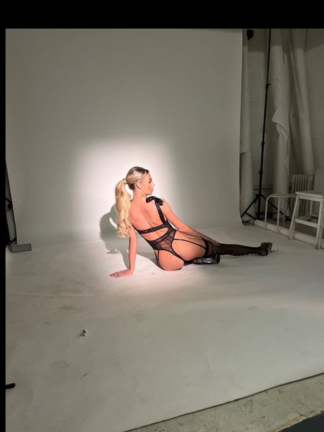 Paige Booth sex actress img