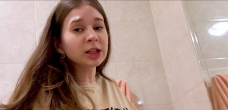 Anna Sibster art star pics