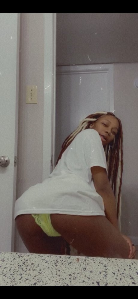 Phatts_ model nude gallery