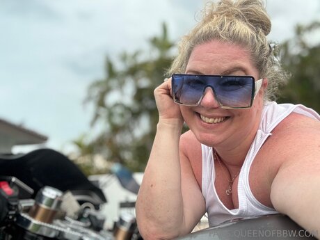 _Goon Goddess Domme BBW model hot pictures