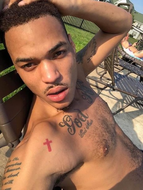 TheGoldenAries pornstar sexy photo