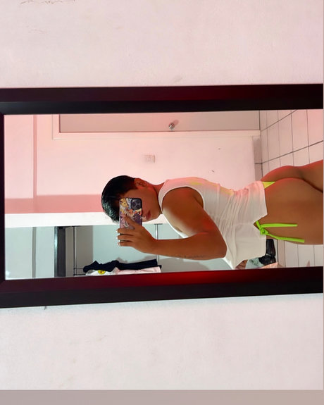 Plastic Baby_ pornstar pretty photos