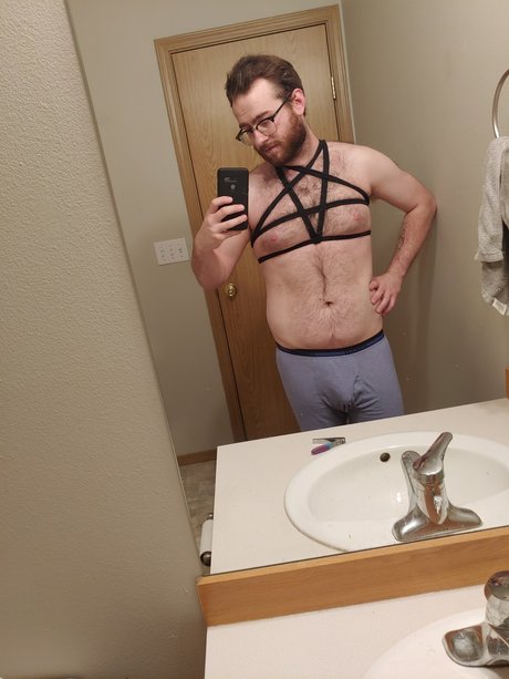 Plantdaddy96 nude actress pic