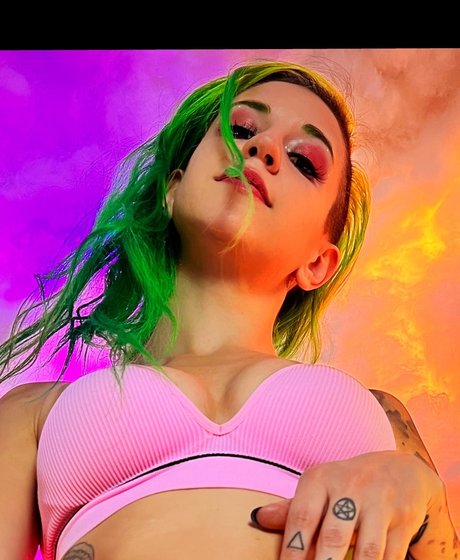 Violet Bombs star exclusive galleries