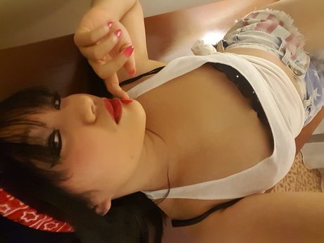 PoisonMe sexy model gallery