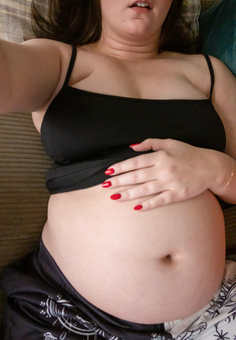 potbellywife art model archive