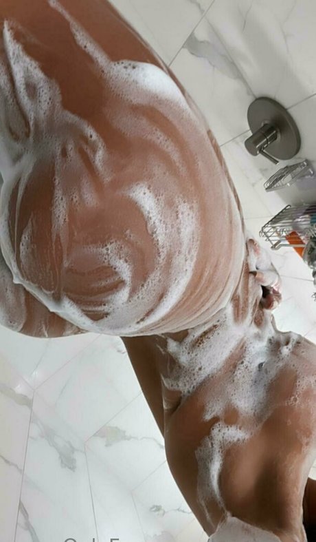 bremaeee model pretty pics