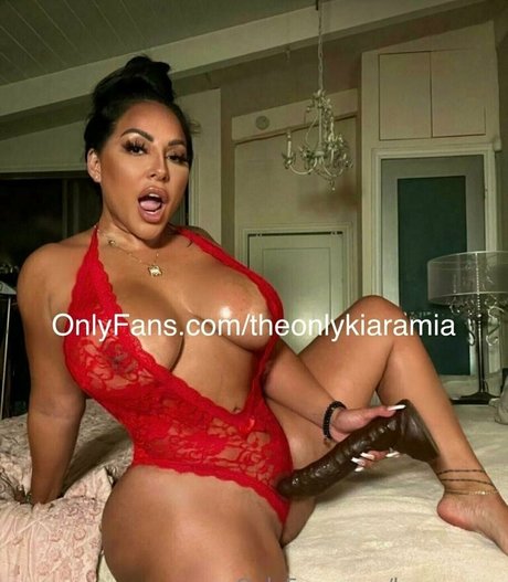 bremaeee beautiful model img