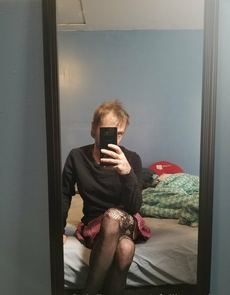 afallingweiner pretty actress pictures