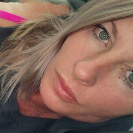 female onlyfans free gallery