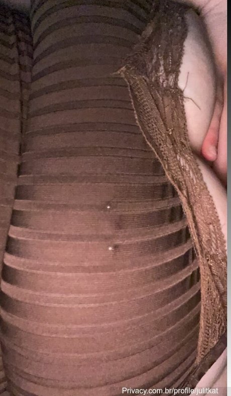 Julitka sexy star image