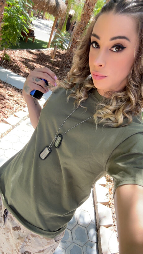 CaseyKissesXoXo star hd galleries