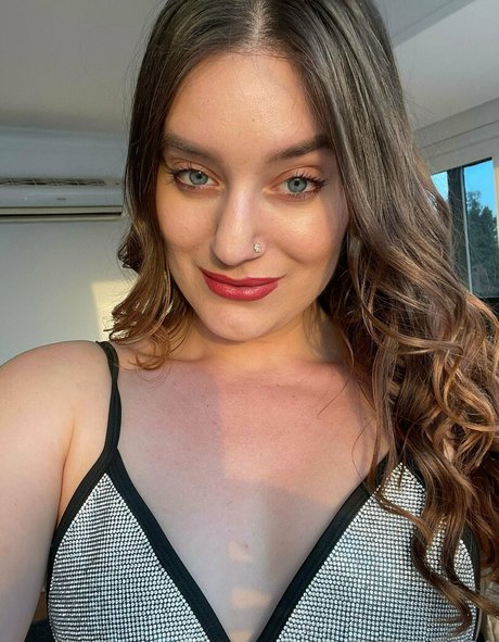 rheaazorafree best model image