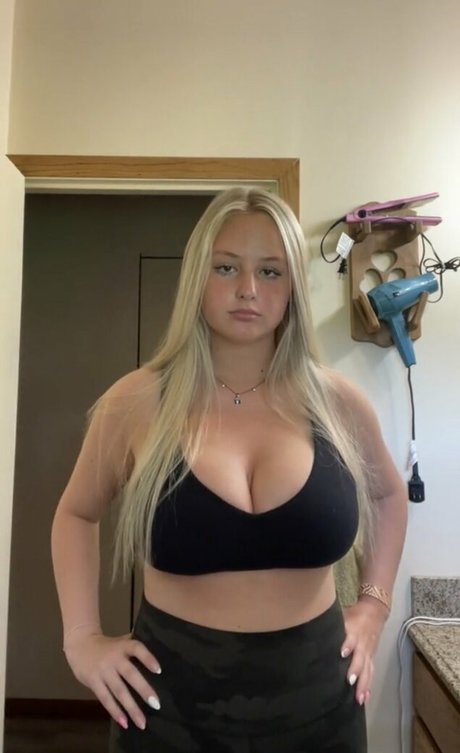 Anya Marie erotic star img