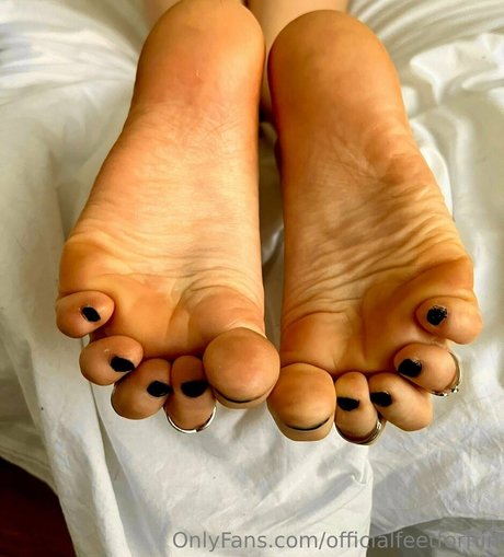 officialfeetforfun best star picture