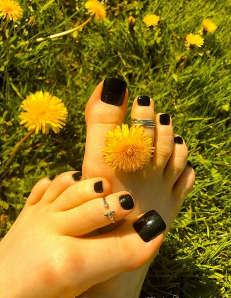 officialfeetforfun star high quality photos