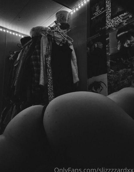 slizzzzardxx model nudes pic