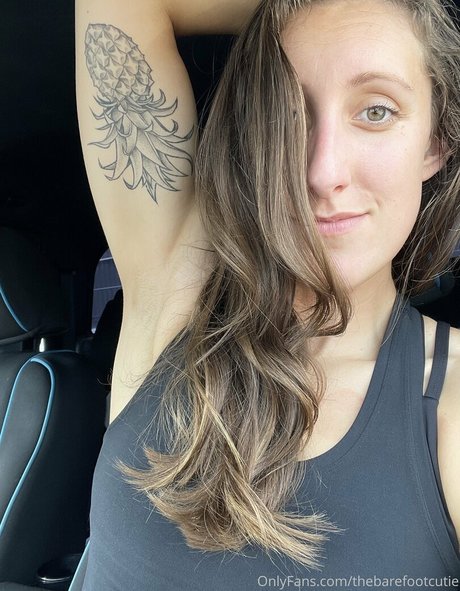 thebarefootcutie best star pics