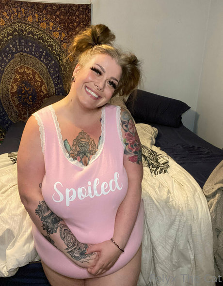 pawg threesome onlyfans erotic images