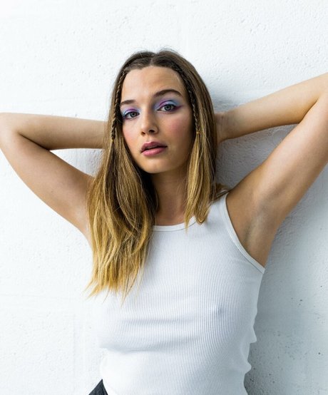 abrunamagalhaes top actress gallery