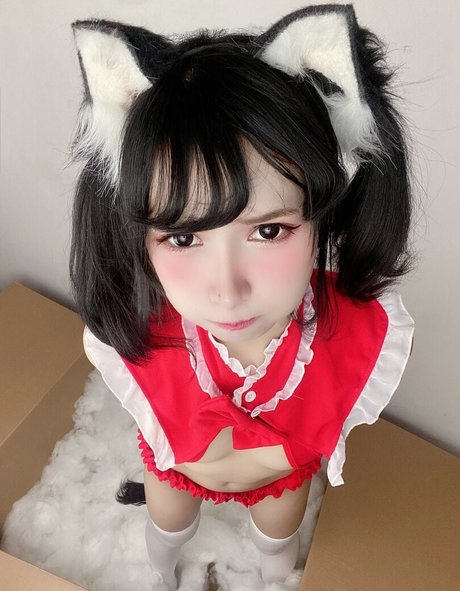 Joyce Poring high quality model photo