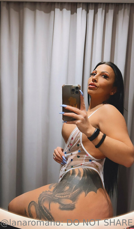lanaromano model porn photos