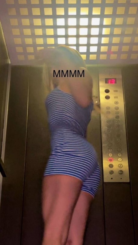 Mihalina Novakovskaya star adult image