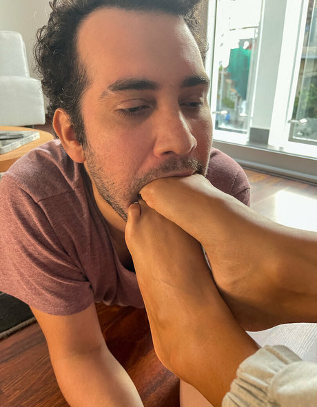 feet slave onlyfans art nude pic