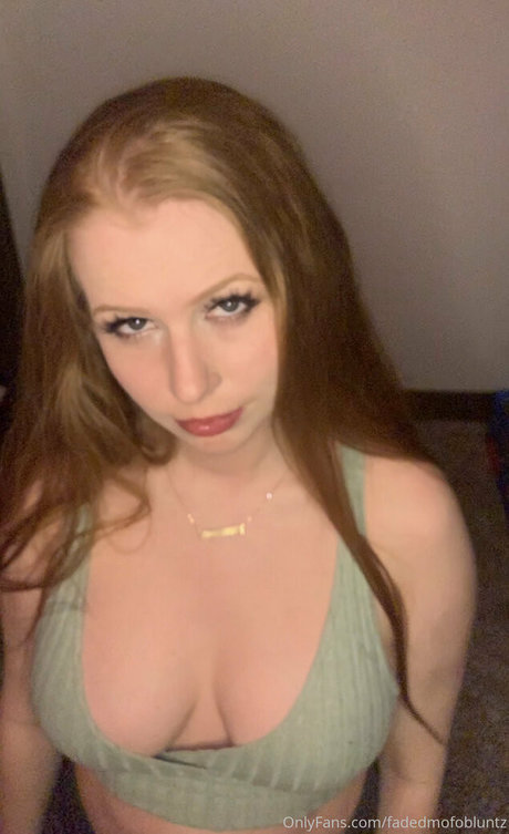 fadedmofobluntz nudes model image