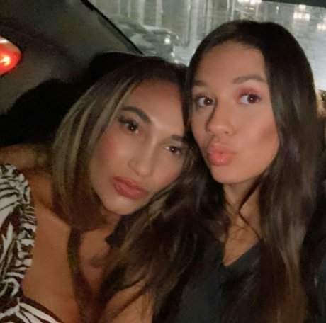 beach milf onlyfans adult galleries