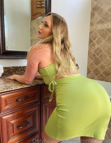 femdomqueenaj pornstar hd picture