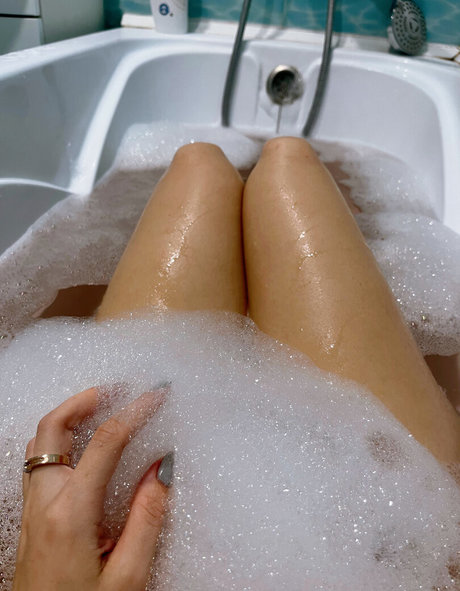 GoodGirlLika model sex photos