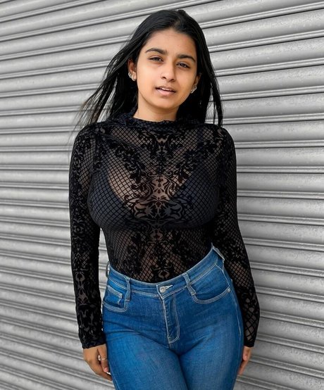 Suhana Khan pretty pornstar galleries