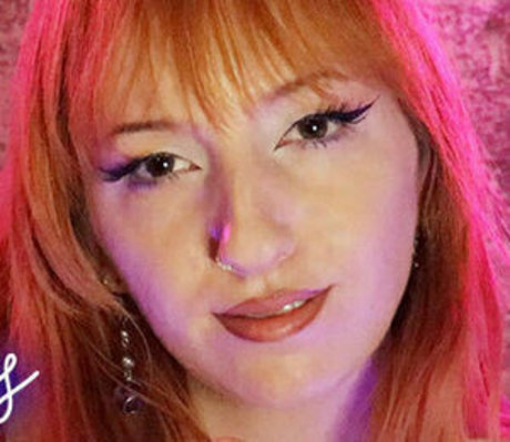 elliehazefree top model pic