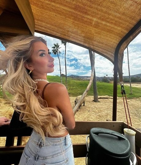 shemale pov onlyfans nude archive