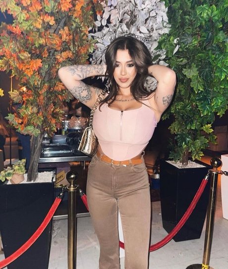 May Bakshi model porn pics