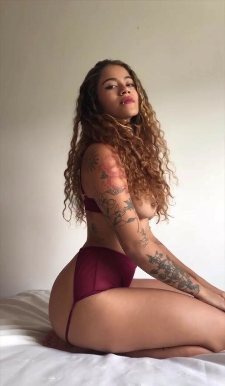 Julianagarcia_ model sex picture