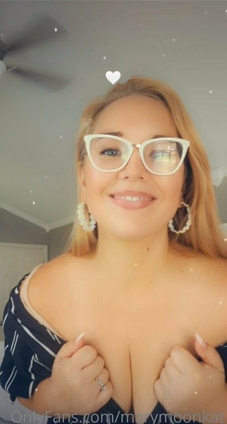 blonde trans onlyfans nudes archive