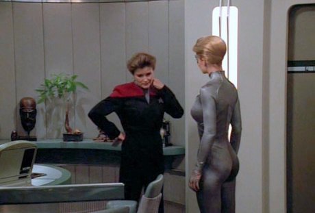 Jeri Ryan xxx actress photo