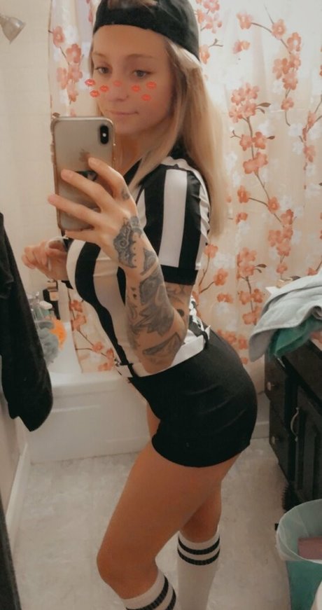 Sunny Bunnnie pornstar archive