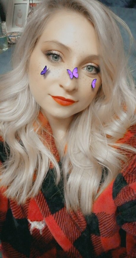 Sunny Bunnnie model beautiful photos