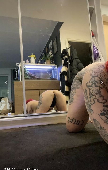 Eki102 nudes star images