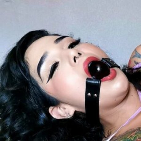 tresjoliepinup art model gallery