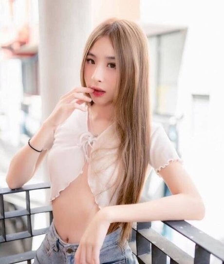 Fangkhan model porn gallery