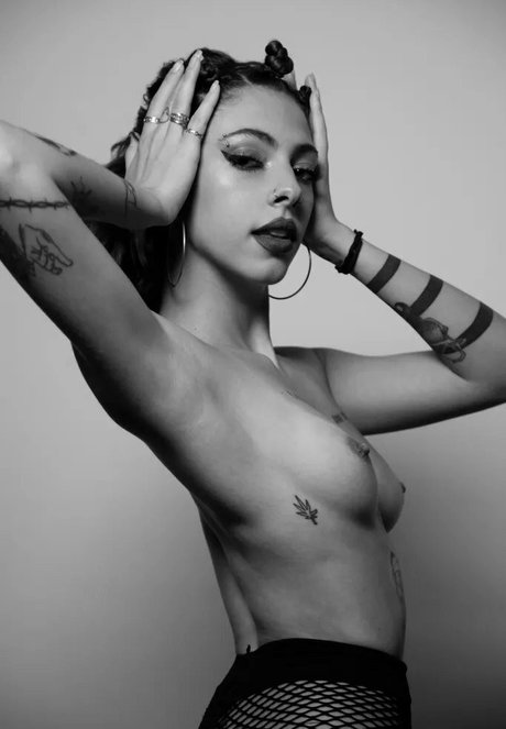 Lupe Cozzolino pretty actress image