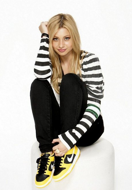 chubby mom onlyfans hot sexy images