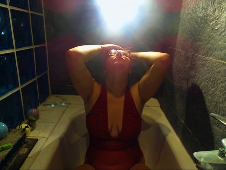 Coral Lawson model art pics