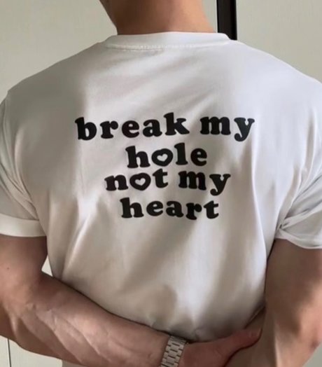 Ezekiel Callucci hot actress img