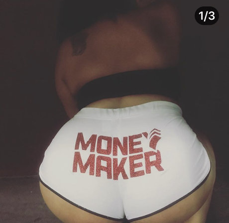 Kedababy23 nude pornstar picture