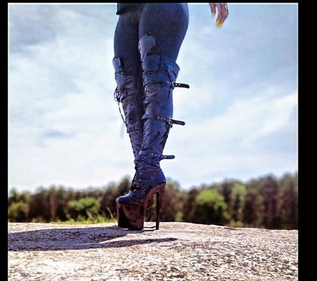 Miss Sonya model perfect pics